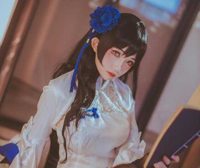 少女前线95式枪娘玉玲珑cos照，黑发蓝花称绝，脚踝处有亮点-2.jpg