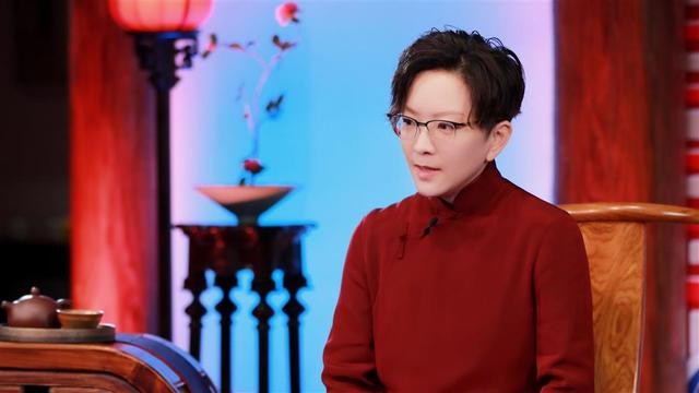 王珮瑜推出首档京剧脱口秀，《鬓边不是海棠红》为何成解读对象？-2.jpg