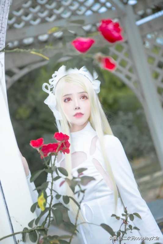 绝美身姿，《朝花夕誓》蕾莉亚cos，美丽优雅还有点梦幻美-10.jpg