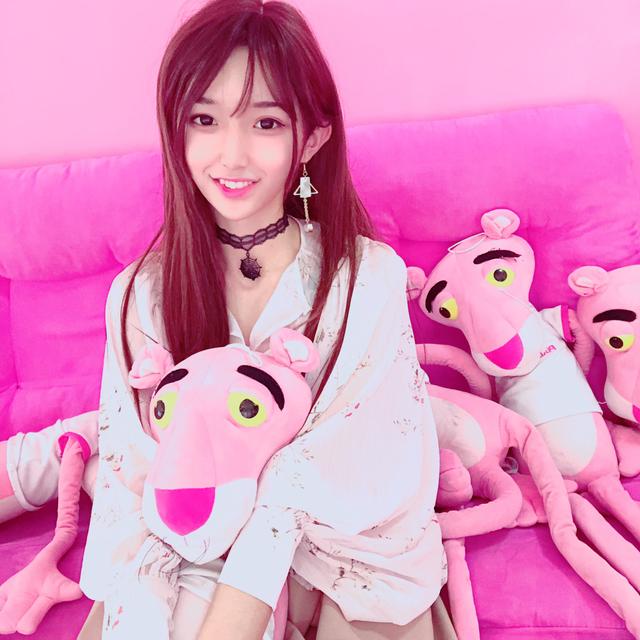 多才多艺的变装大佬，穿上女装真的好清纯，看到"TA"你心动了吗?-1.jpg