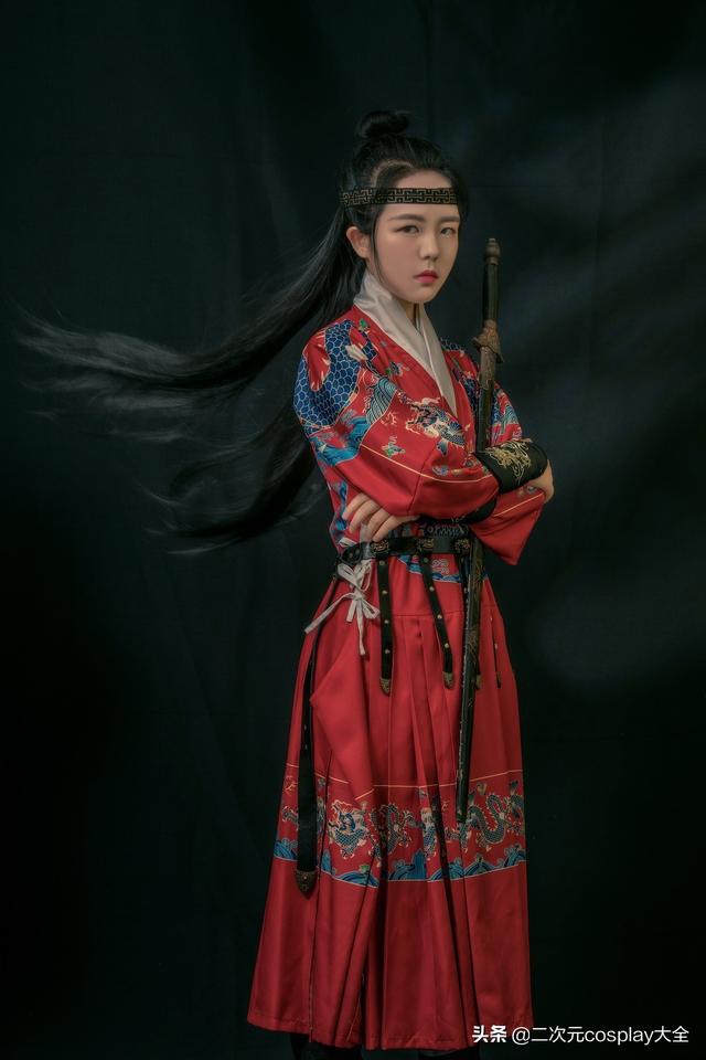 曳撒质孙服：​侠客行李白-1.jpg