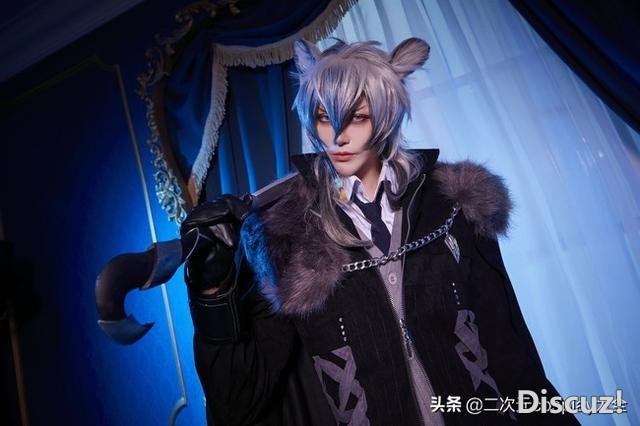 男友力十足，气质特别有魅力的银老板，《明日方舟》银灰cos-9.jpg