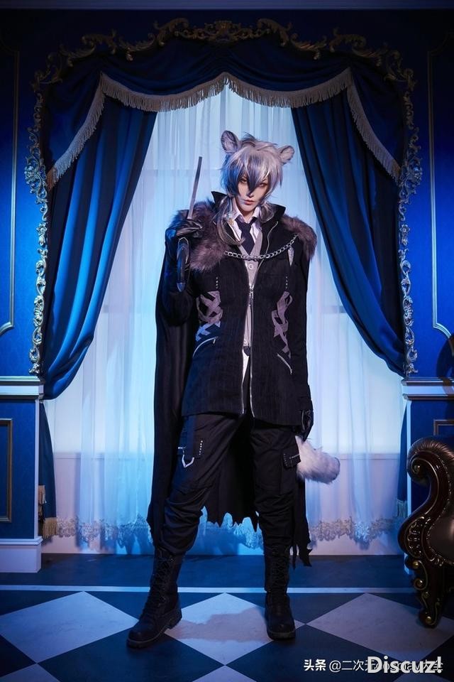 男友力十足，气质特别有魅力的银老板，《明日方舟》银灰cos-13.jpg