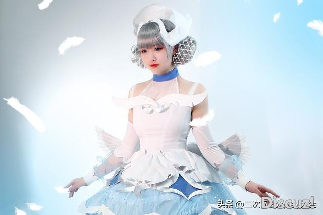美丽优雅，魅力翩翩起舞，《王者荣耀》小乔天鹅之梦cos-1.jpg