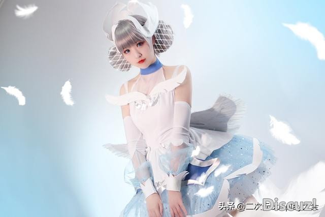 美丽优雅，魅力翩翩起舞，《王者荣耀》小乔天鹅之梦cos-2.jpg