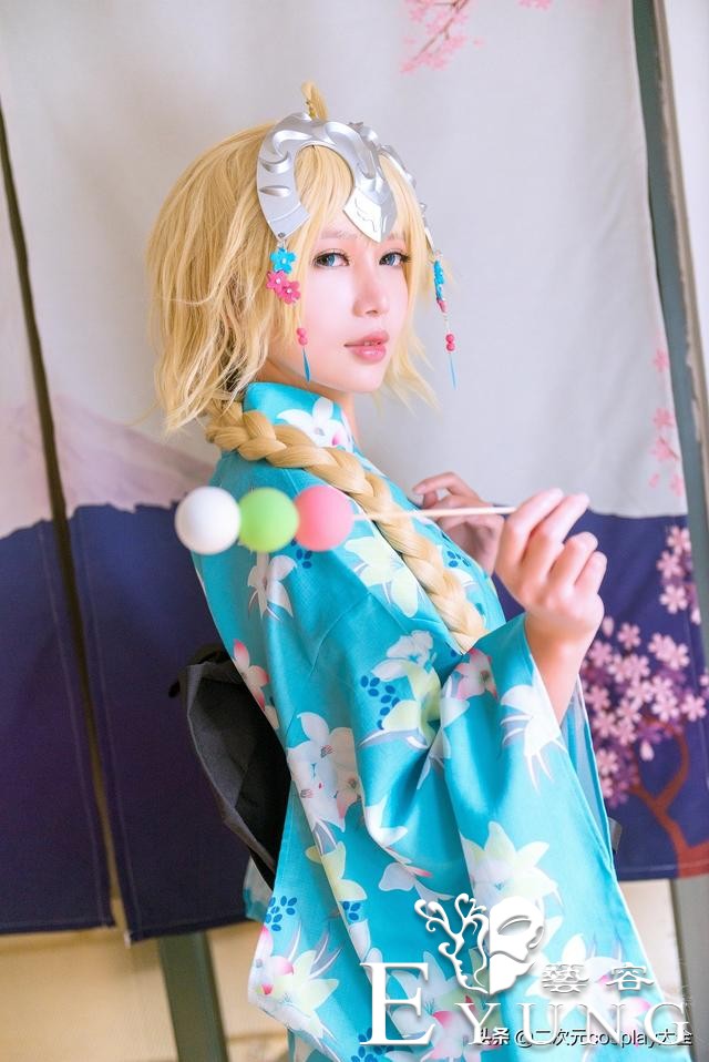 被贞德和黑贞魅力吸引的女生，cos了20套她们的角色-2.jpg