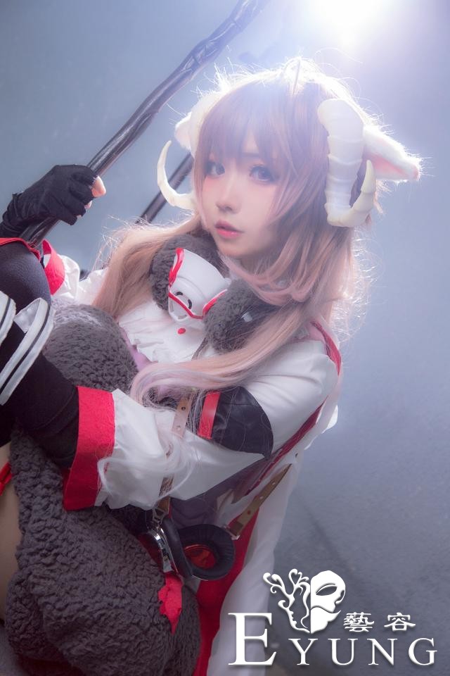 三位可爱妹子COS的国产手游《明日方舟》角色艾雅法拉！造型甜美-11.jpg