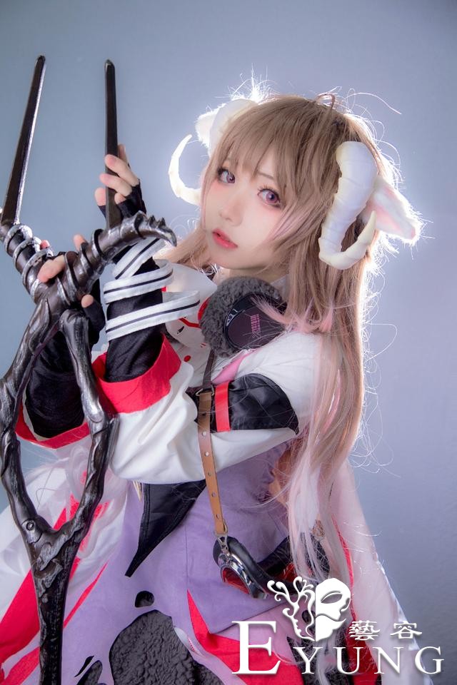 三位可爱妹子COS的国产手游《明日方舟》角色艾雅法拉！造型甜美-10.jpg