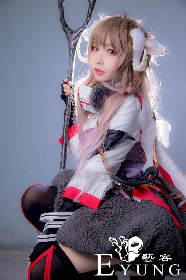 三位可爱妹子COS的国产手游《明日方舟》角色艾雅法拉！造型甜美-16.jpg