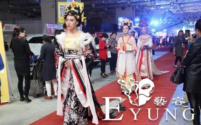 变装、伪娘文化为何如此盛行？是什么原因导致“TA”们喜欢异装？-5.jpg