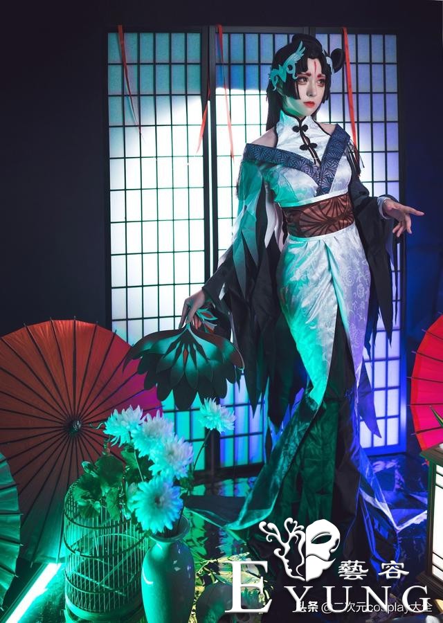 朴实无华性格的三坑美少女，却驾驭了各种风格的cos角色-6.jpg