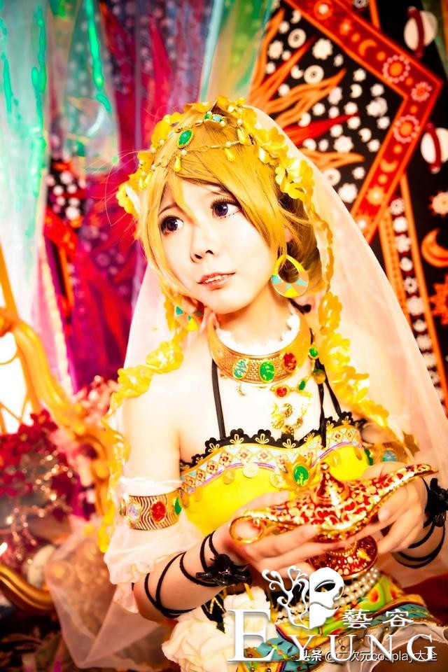 舞娘觉醒花阳cos，异域风格，笑容清甜甜画面感吸睛-4.jpg