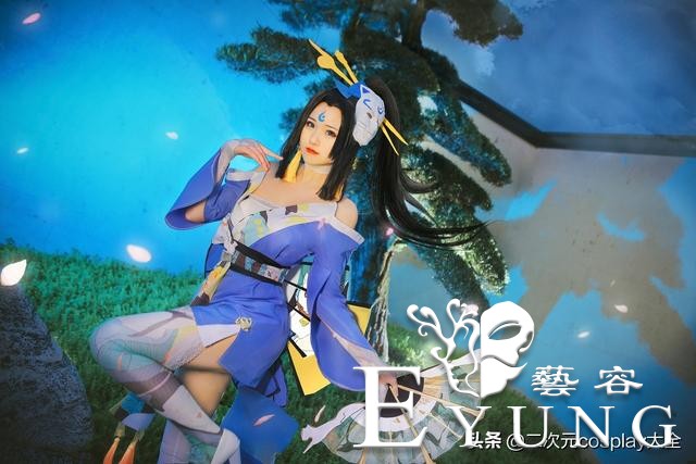 越看越上头，《王者荣耀》不知火舞魅语cos，怎一个美字了得-1.jpg