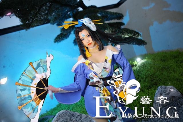越看越上头，《王者荣耀》不知火舞魅语cos，怎一个美字了得-3.jpg