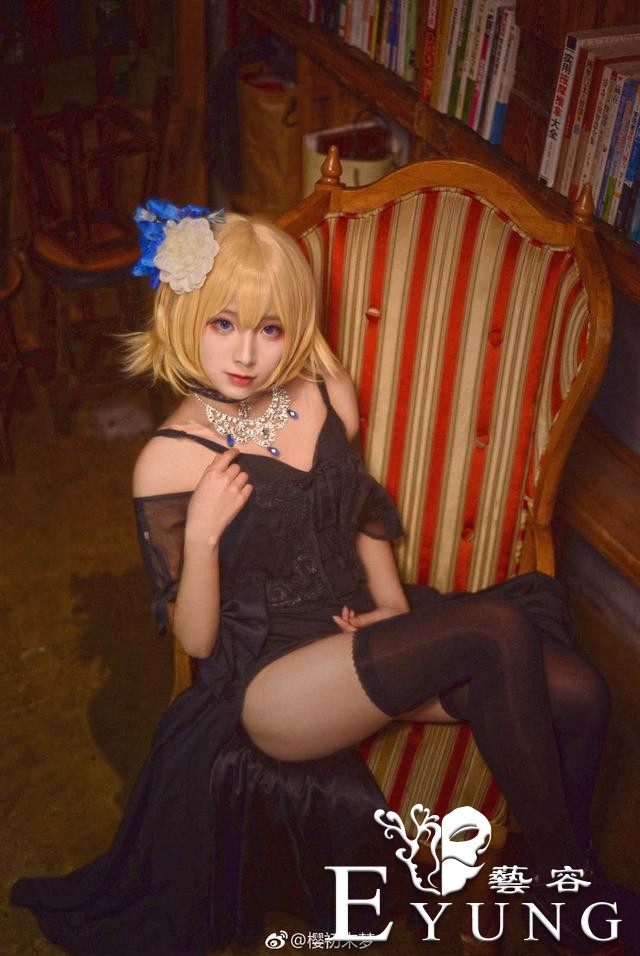 cosplay黑礼服贞德黑丝腿控福利-1.jpg