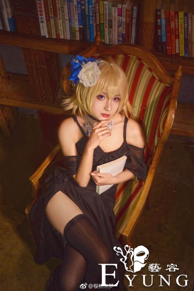 cosplay黑礼服贞德黑丝腿控福利-5.jpg