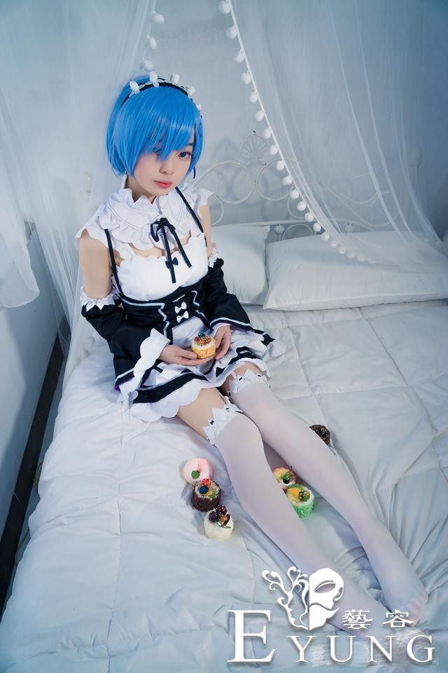 四组可爱国人妹子COS的日本人气动漫角色“雷姆”！造型十分还原-41.jpg