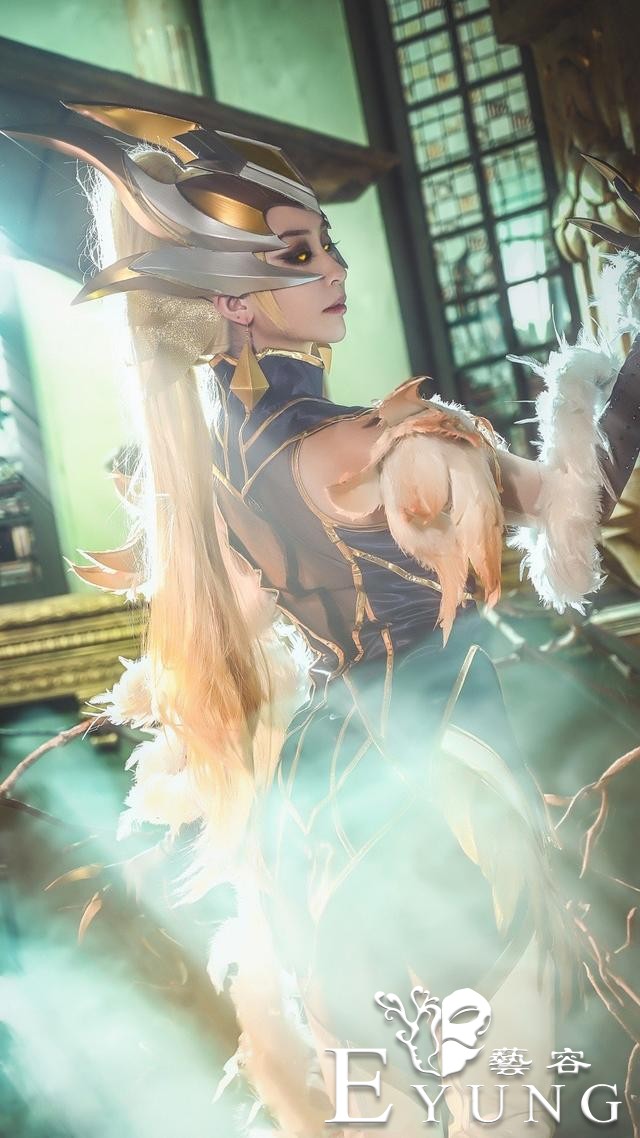三组人气游戏《英雄联盟》系列COSPLAY作品欣赏！造型相当华丽-24.jpg