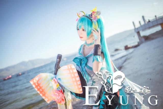 造型很有还原度的三组虚拟偶像角色“初音未来”COS作品欣赏-1.jpg