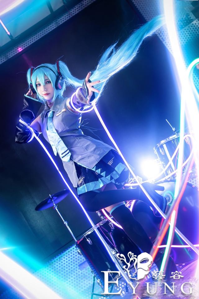 造型很有还原度的三组虚拟偶像角色“初音未来”COS作品欣赏-35.jpg