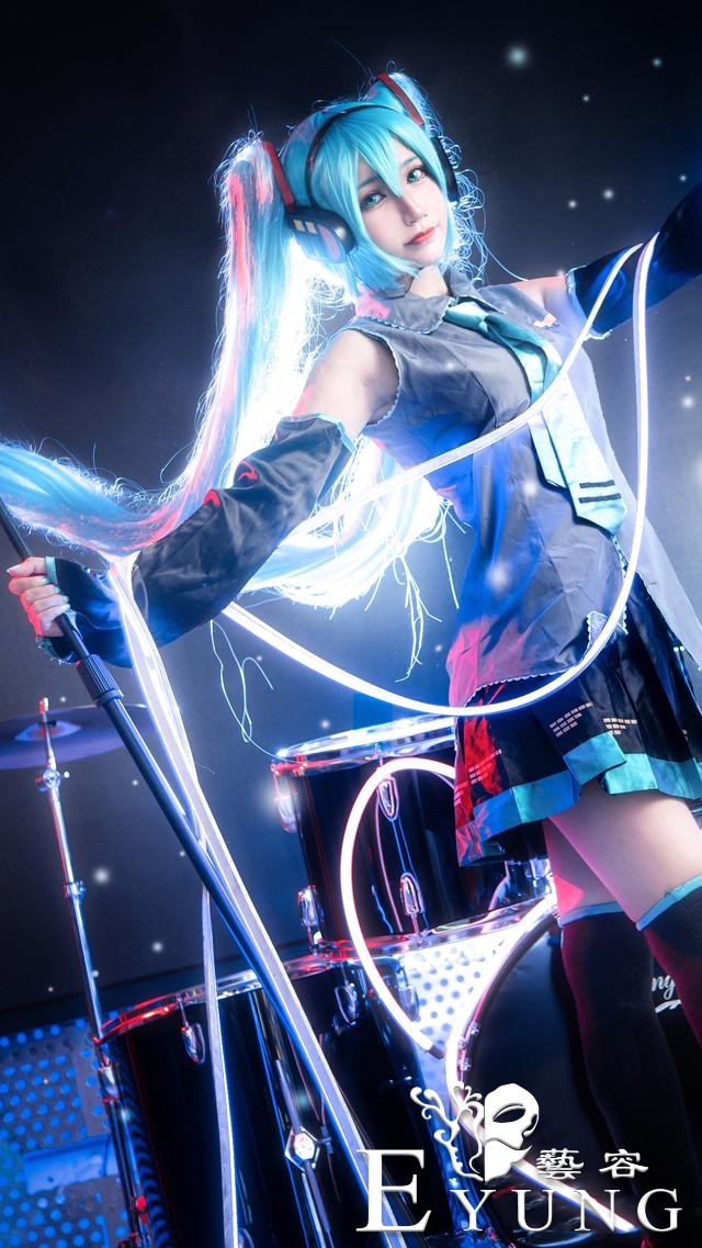 造型很有还原度的三组虚拟偶像角色“初音未来”COS作品欣赏-36.jpg