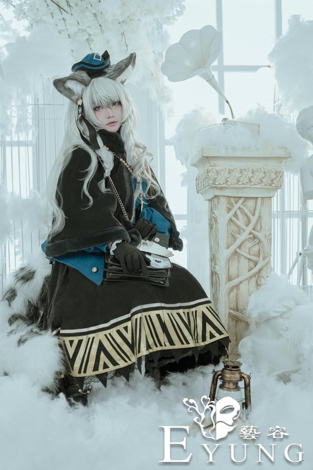 三组国人妹子COS的人气手游《明日方舟》角色“初雪”！非常唯美-6.jpg