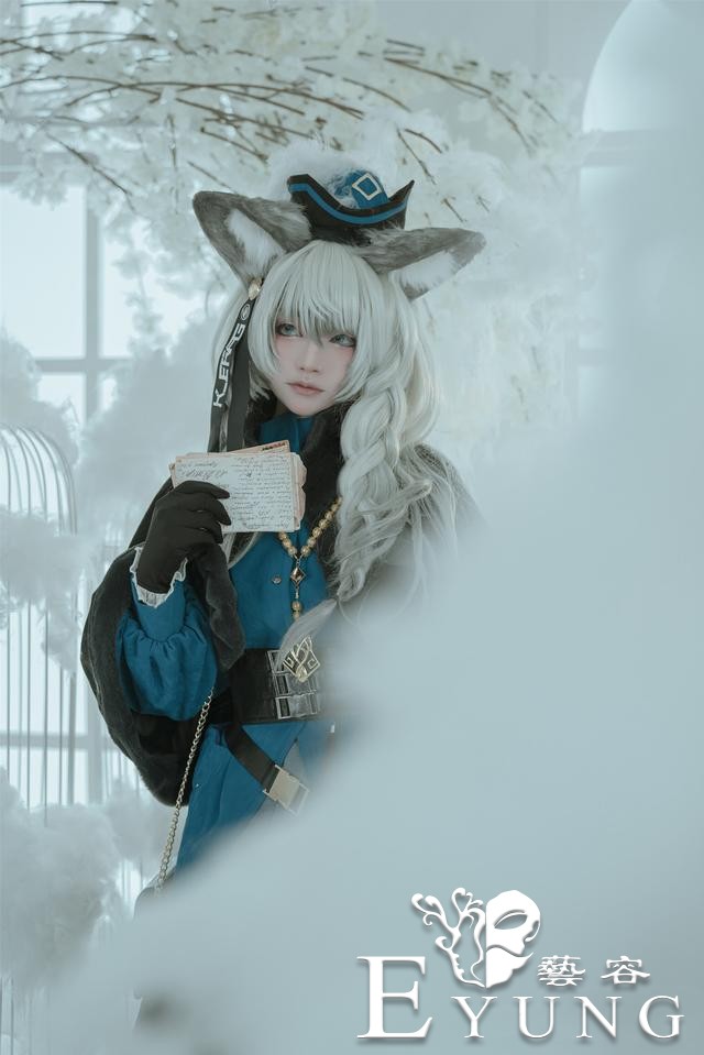 三组国人妹子COS的人气手游《明日方舟》角色“初雪”！非常唯美-10.jpg