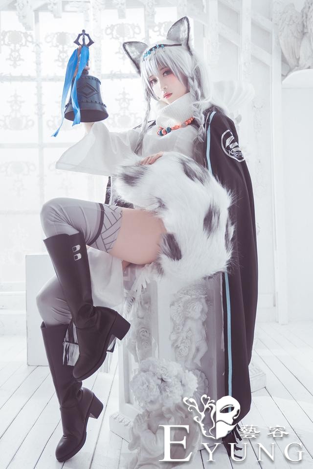 三组国人妹子COS的人气手游《明日方舟》角色“初雪”！非常唯美-15.jpg