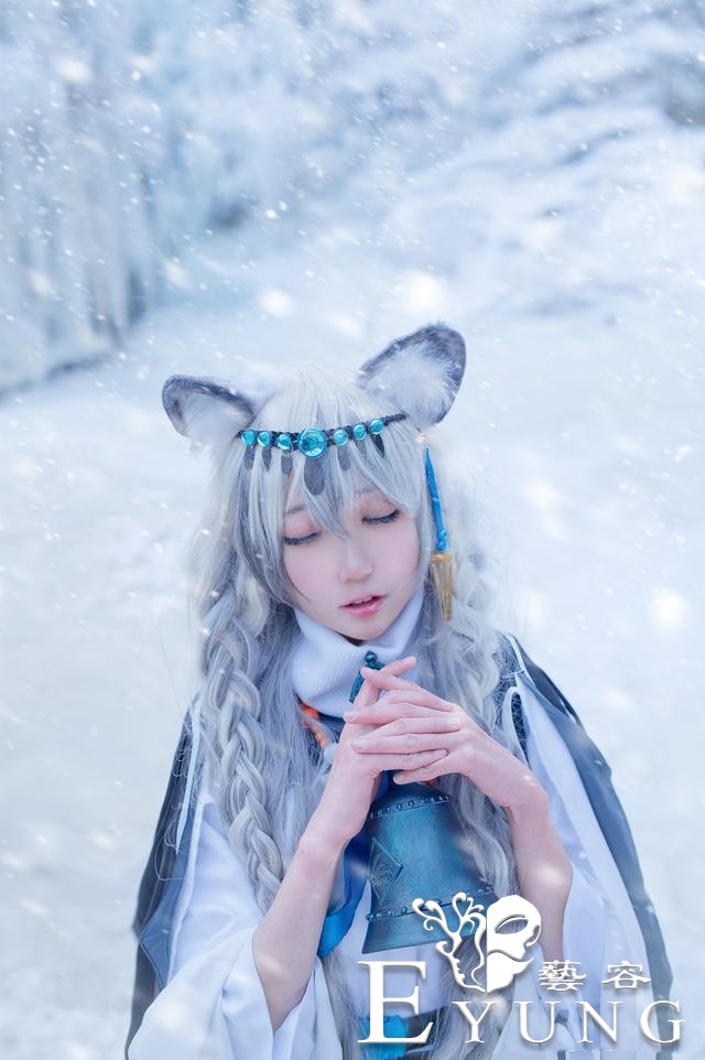 三组国人妹子COS的人气手游《明日方舟》角色“初雪”！非常唯美-25.jpg