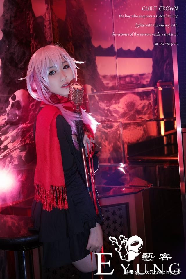 她玩了九年cosplay，父母还会把她的照片印出来做相册-3.jpg