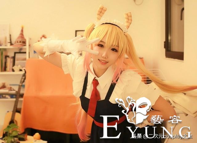 她玩了九年cosplay，父母还会把她的照片印出来做相册-8.jpg