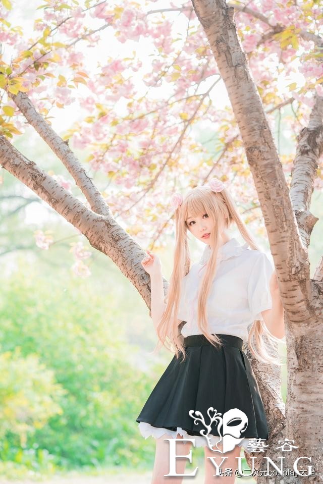 她玩了九年cosplay，父母还会把她的照片印出来做相册-9.jpg