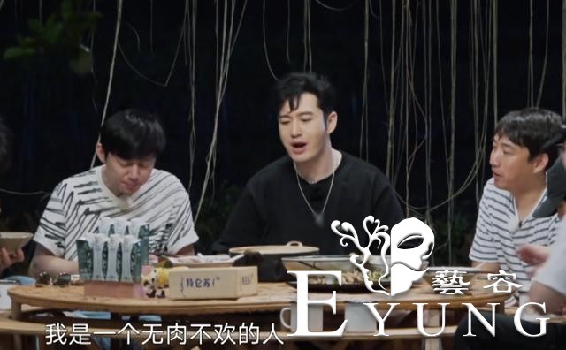 怪不得黄晓明上综艺还不忘秀恩爱，看到杨颖古装才明白，又是巅峰-6.jpg