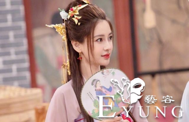 怪不得黄晓明上综艺还不忘秀恩爱，看到杨颖古装才明白，又是巅峰-9.jpg