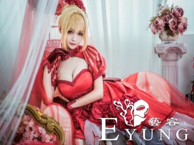 二次元5个神还原的动漫cosplay，雏田太美腻，女帝最霸气-1.jpg