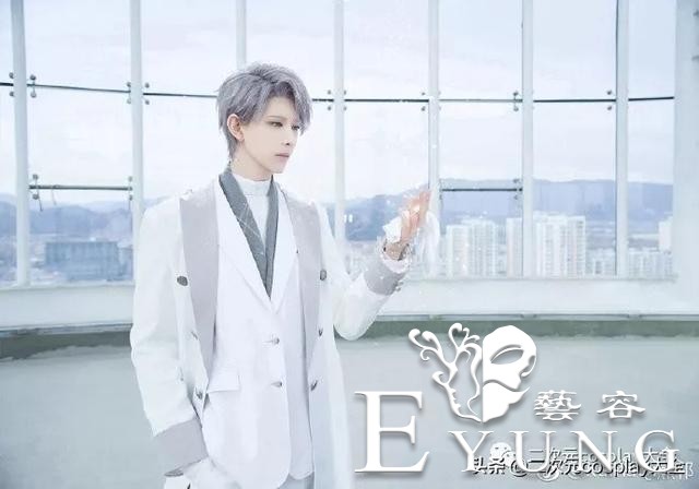 熊祁的恋与制作人cos，充满魅力，高贵冷艳的钢琴王子！-2.jpg