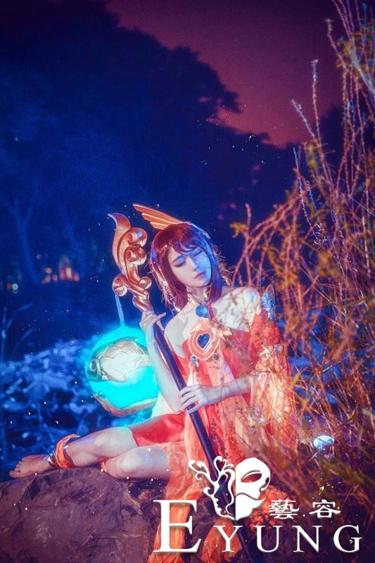 王者荣耀COS大赏，长腿裸足，萤火晚晴，美翻了-6.jpg