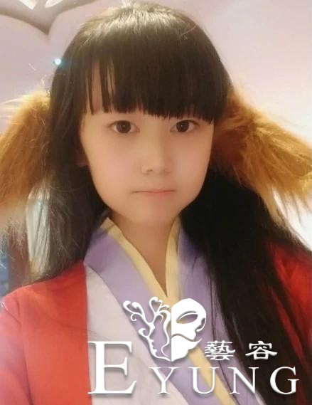 小学生玩起cos简直神还原，那些假扮萝莉的大人这下尴尬了-1.jpg