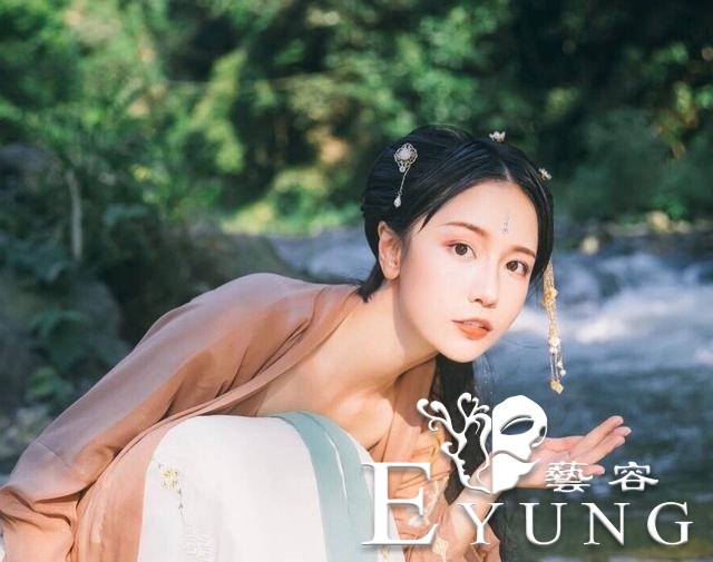 漫展上如何正确的勾搭二次元小姐姐？-5.jpg