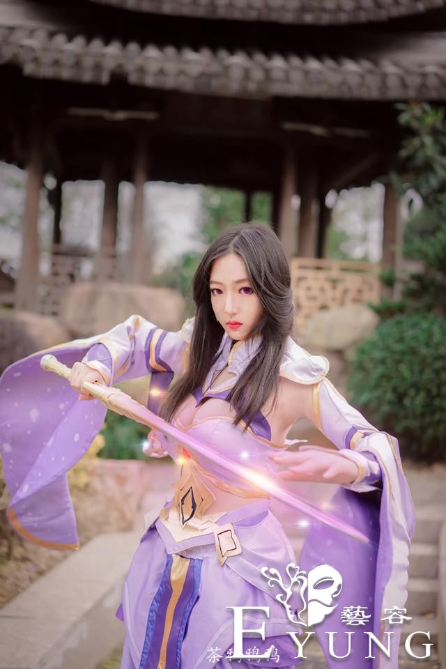 王者荣耀月之女神露娜cos，紫霞仙子冷艳出尘！-1.jpg