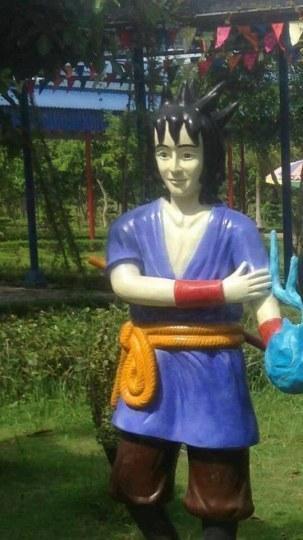 本以为中国和菲律宾的山寨动漫公园够奇葩了，没想到日本的也瞎眼-10.jpg