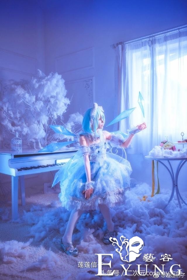 东方Project琪露诺cos，冰艳动人的优雅冰之精灵-3.jpg