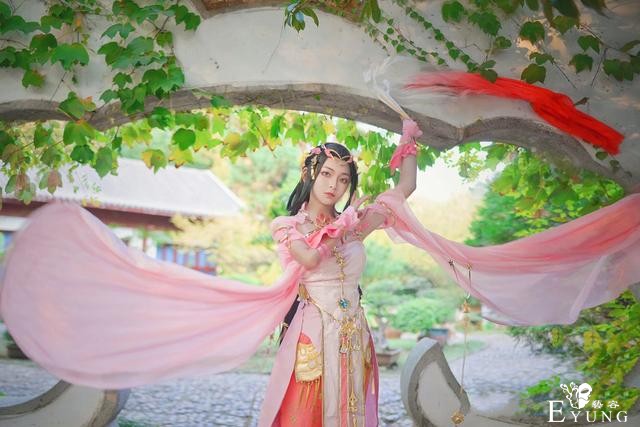 四组漂亮妹子COS的国产游戏《剑侠情缘3》系列角色！造型很唯美-38.jpg