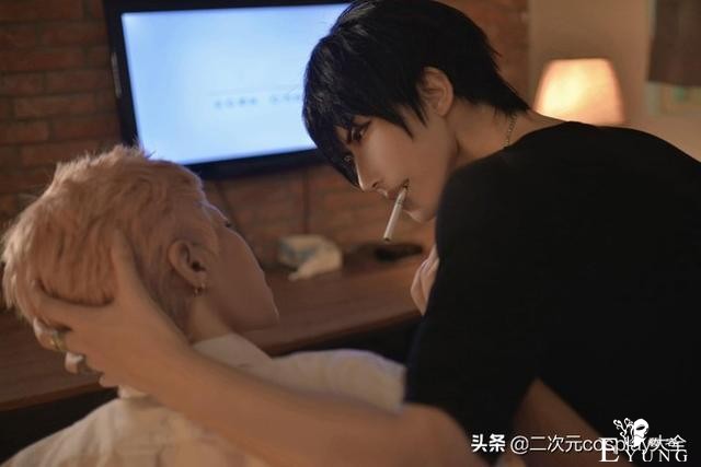 《19天》贺天&莫关山cos，二次元既视感，我已经被帅到了-8.jpg