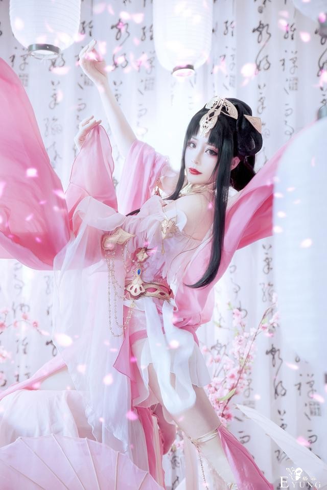 三位气质COSER扮演的国产游戏《剑网情缘3》七秀派角色！很有仙气-5.jpg