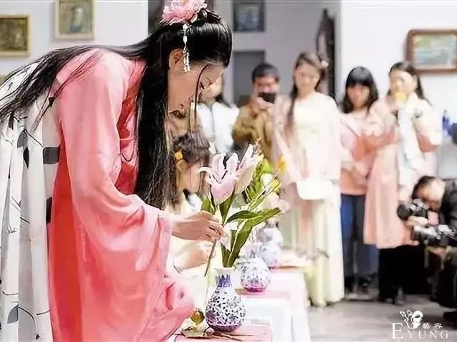 美若惊鸿，诗情画意...淄博这家汉服体验馆太美了！现在还能免费体验-17.jpg