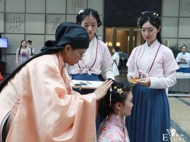 美若惊鸿，诗情画意...淄博这家汉服体验馆太美了！现在还能免费体验-20.jpg