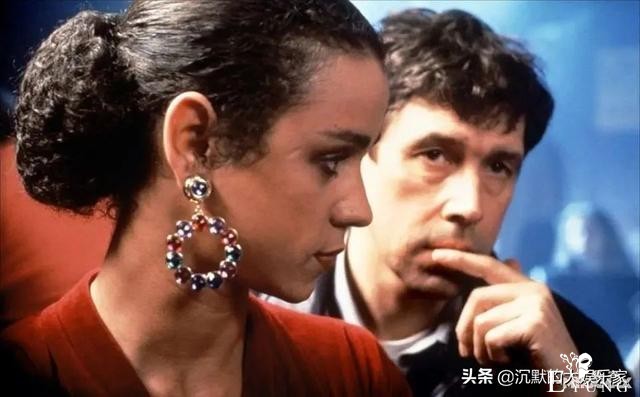 10部惊掉下巴的变装电影：女装大佬硬核起来，让美少女自愧不如-24.jpg