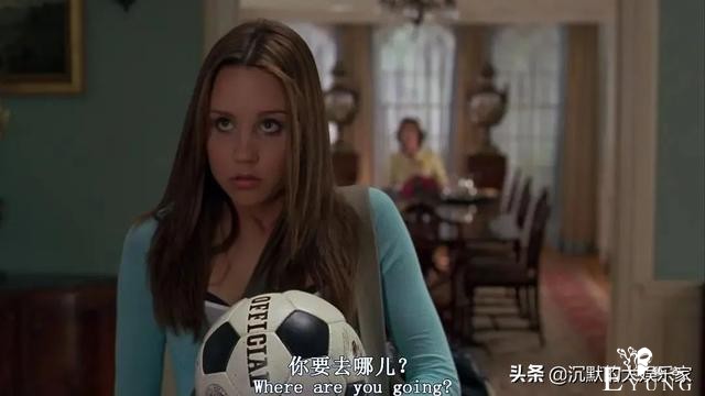 10部惊掉下巴的变装电影：女装大佬硬核起来，让美少女自愧不如-74.jpg