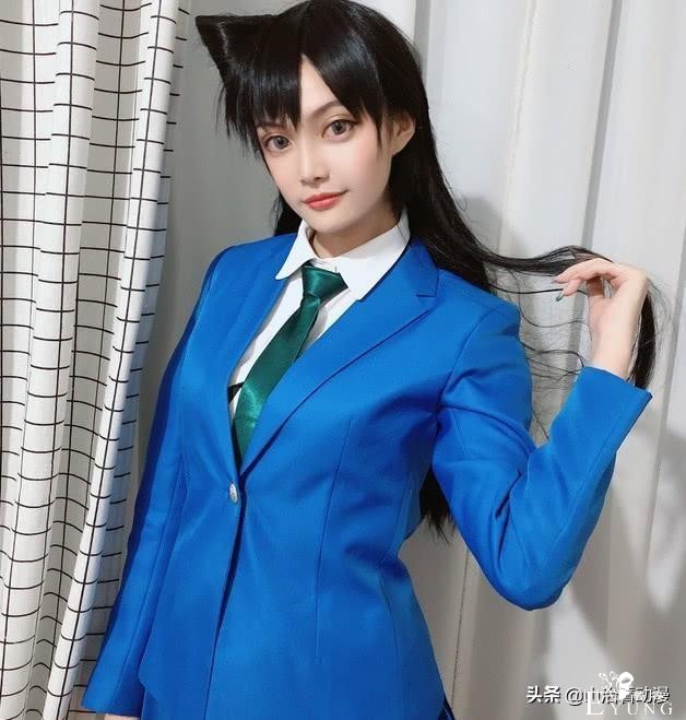 突破次元壁的cos：高中生完美cos毛利兰，漫画腿神还原，猫娘太萌-1.jpg